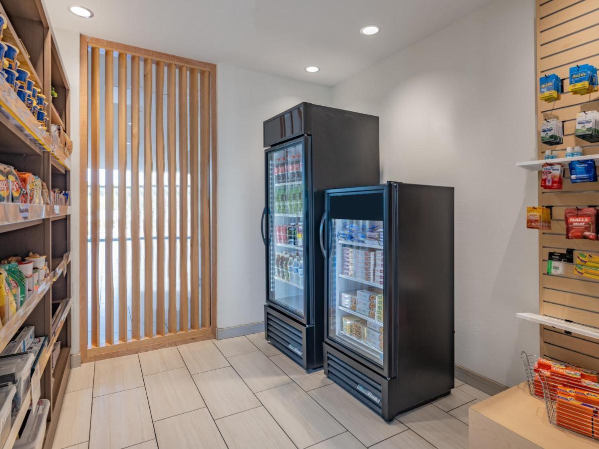 Holiday Inn Express & Suites - Ruskin By Ihg Exterior foto