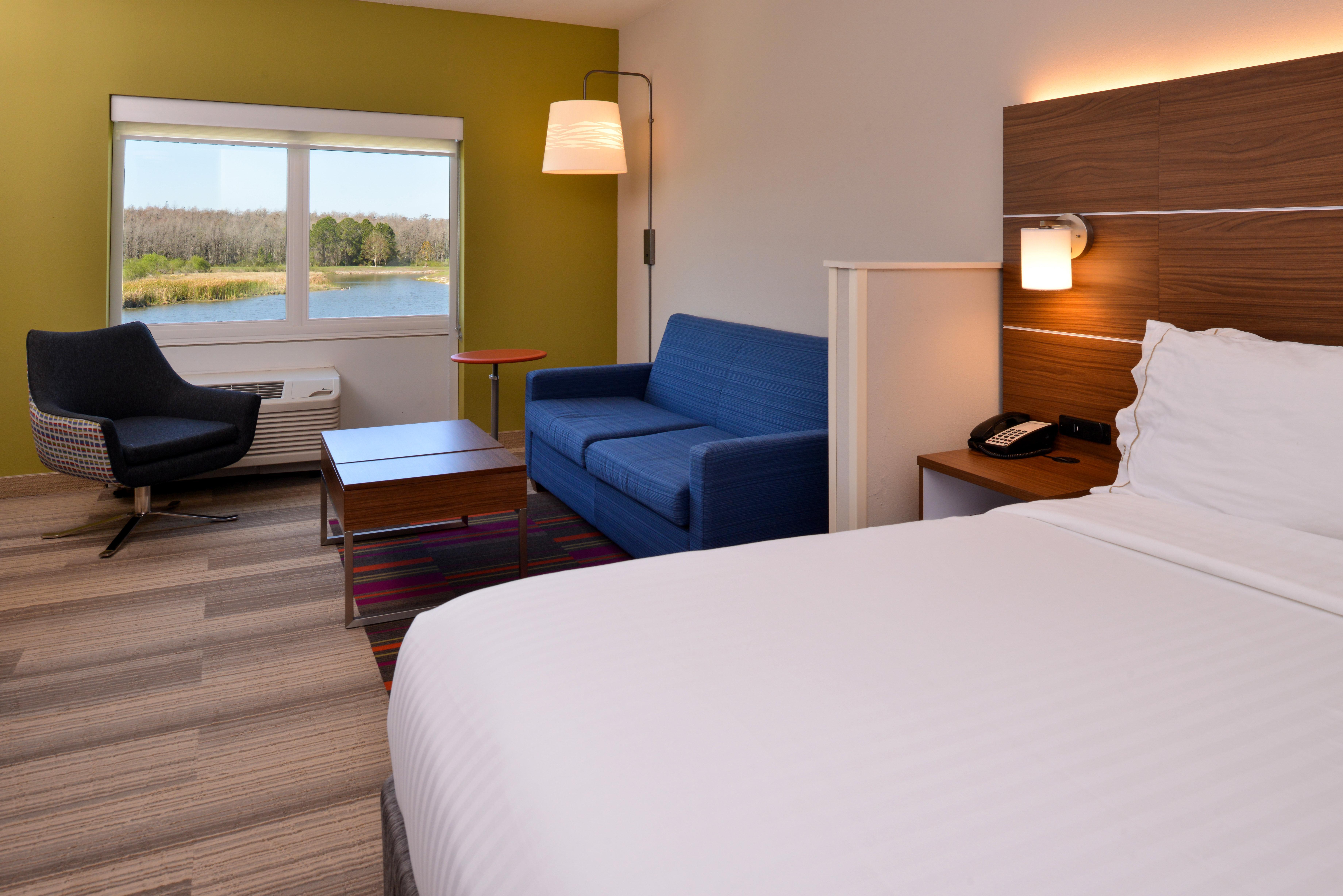 Holiday Inn Express & Suites - Ruskin By Ihg Exterior foto